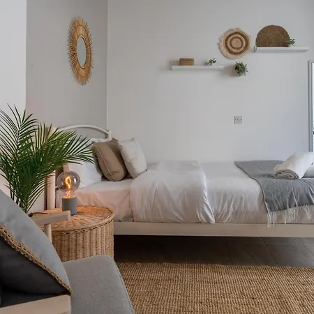 Lejlighed Orchid's Cozy & Balcony In