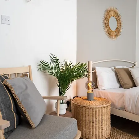 Orchid's Cozy & Balcony In Lejlighed Larnaca