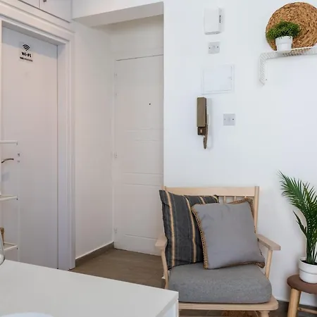 Orchid's Cozy Studio&balcony In Apartament Larnaca
