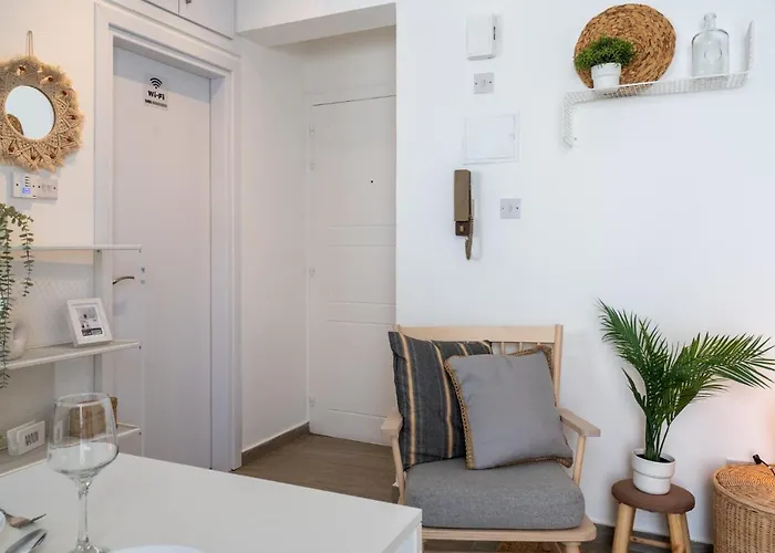 Orchid's Cozy & Balcony In Διαμέρισμα Λάρνακα