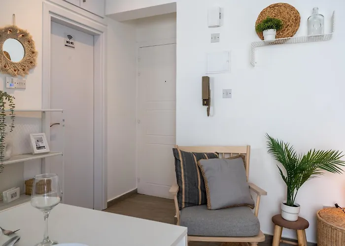 Διαμέρισμα Orchid's Cozy & Balcony In Λάρνακα