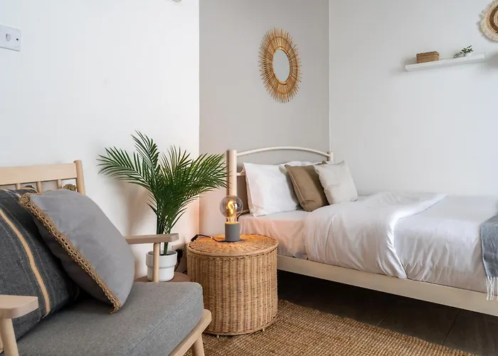 Orchid's Cozy & Balcony In